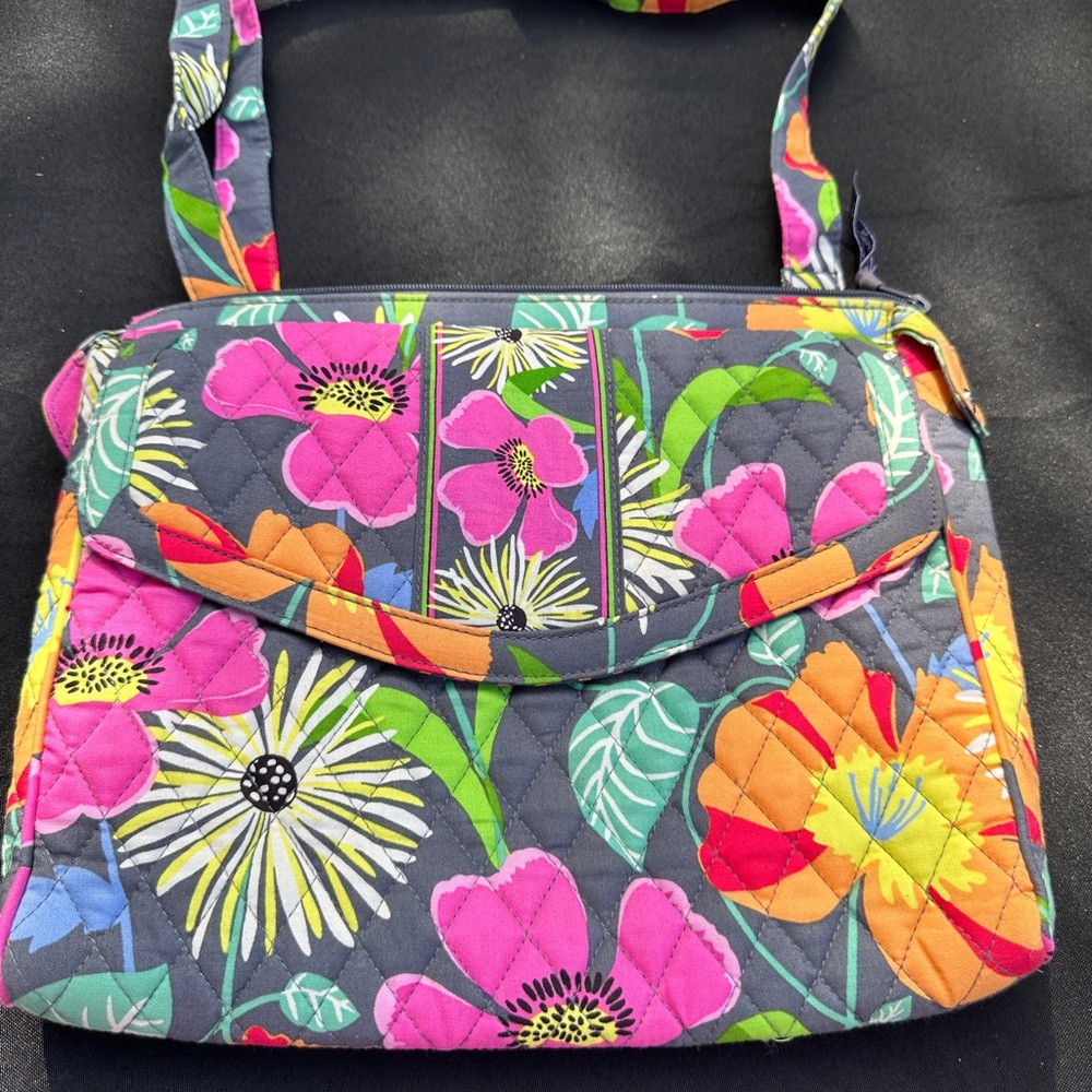 6 total items in this purchase Vera Bradley 6 items in this package